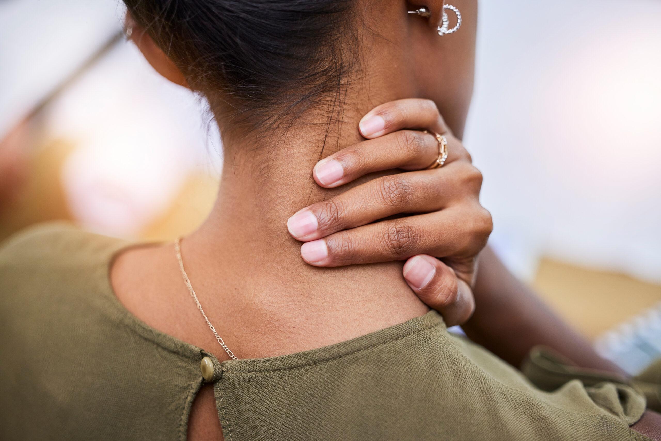 Neck Pain: 7 Common Causes and How Chiropractic Care Can Help