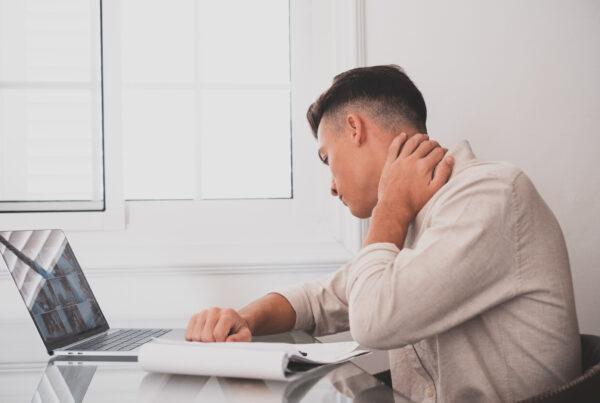 How Your Desk Job Is Affecting Your Spine