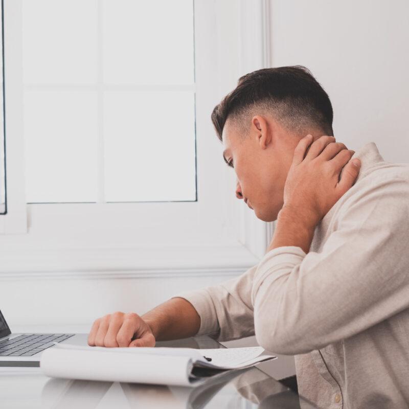 How Your Desk Job Is Affecting Your Spine